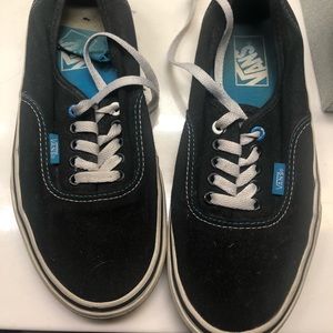 Black vans